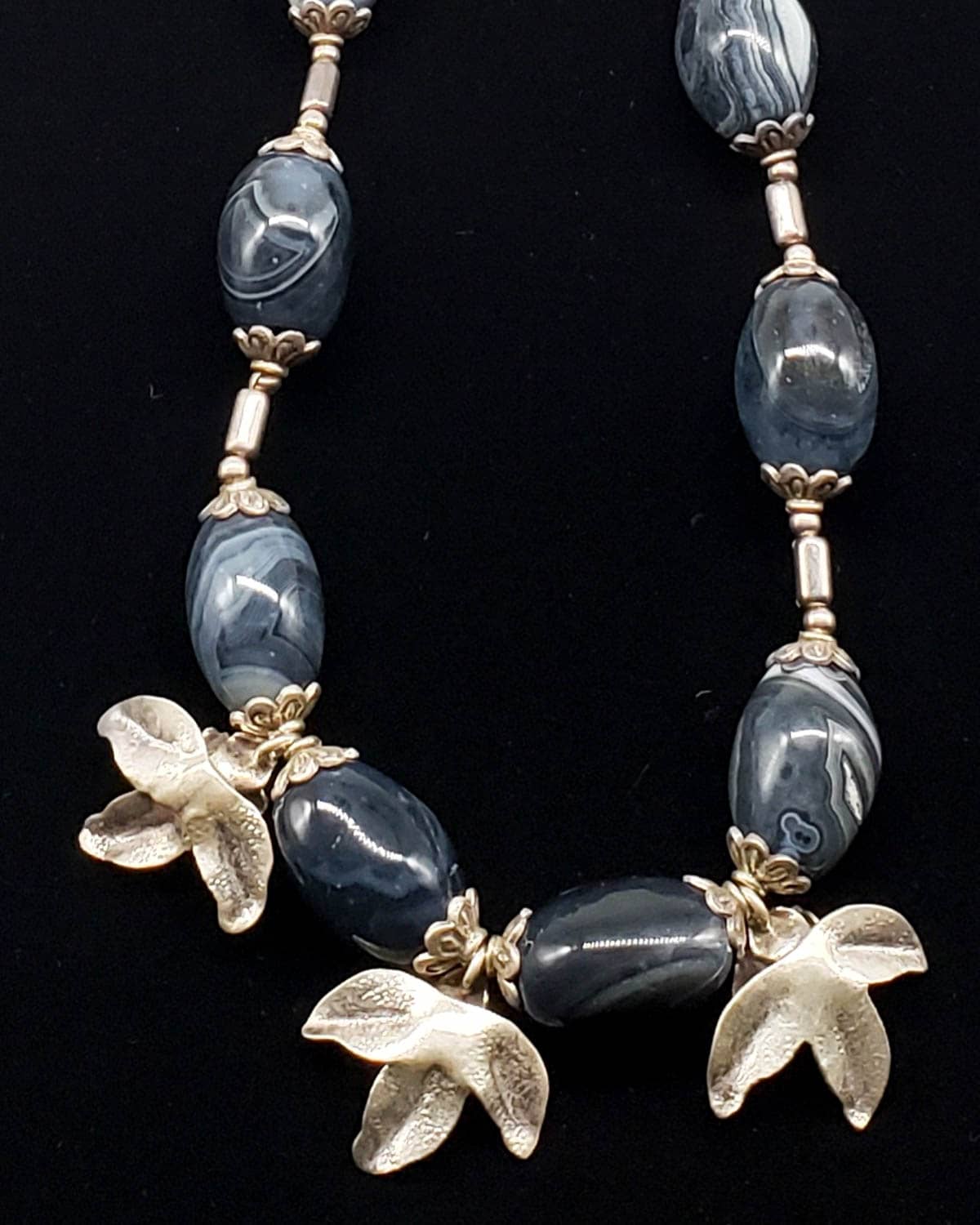 Natural Agate Gemstone Necklace - Image 2