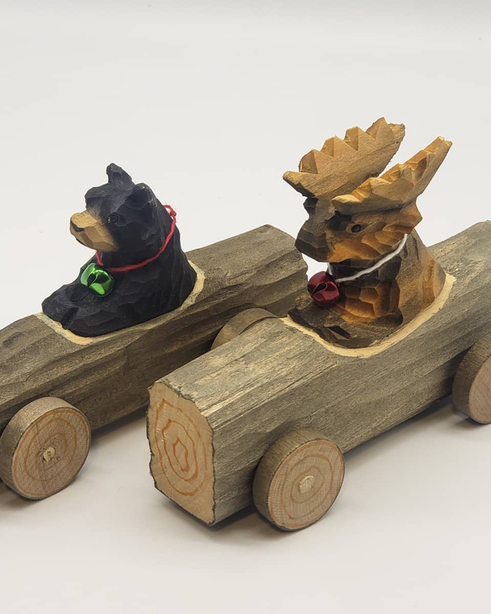 Animal on A Wooden Log Car Christmas Decorations